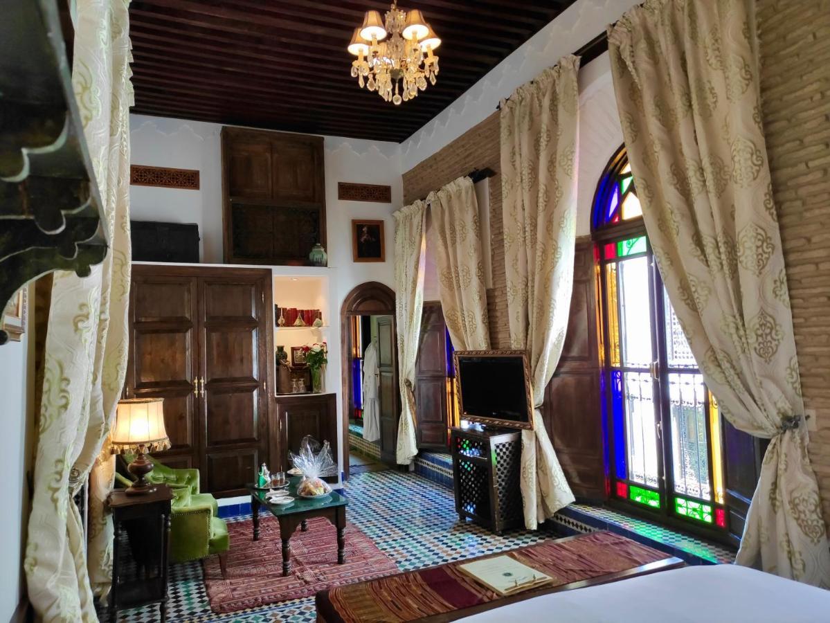 Riad Le Calife Fez Bagian luar foto