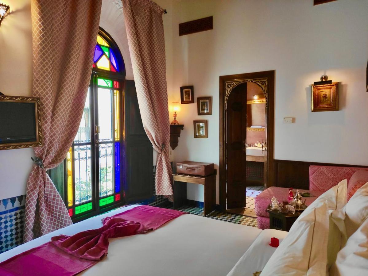 Riad Le Calife Fez Bagian luar foto