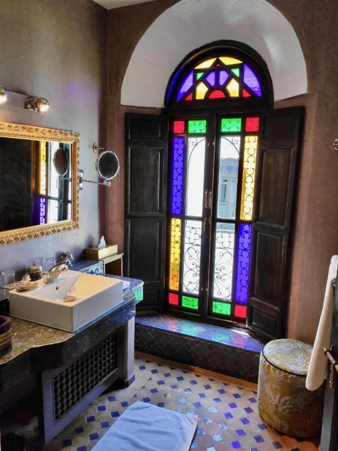 Riad Le Calife Fez Bagian luar foto