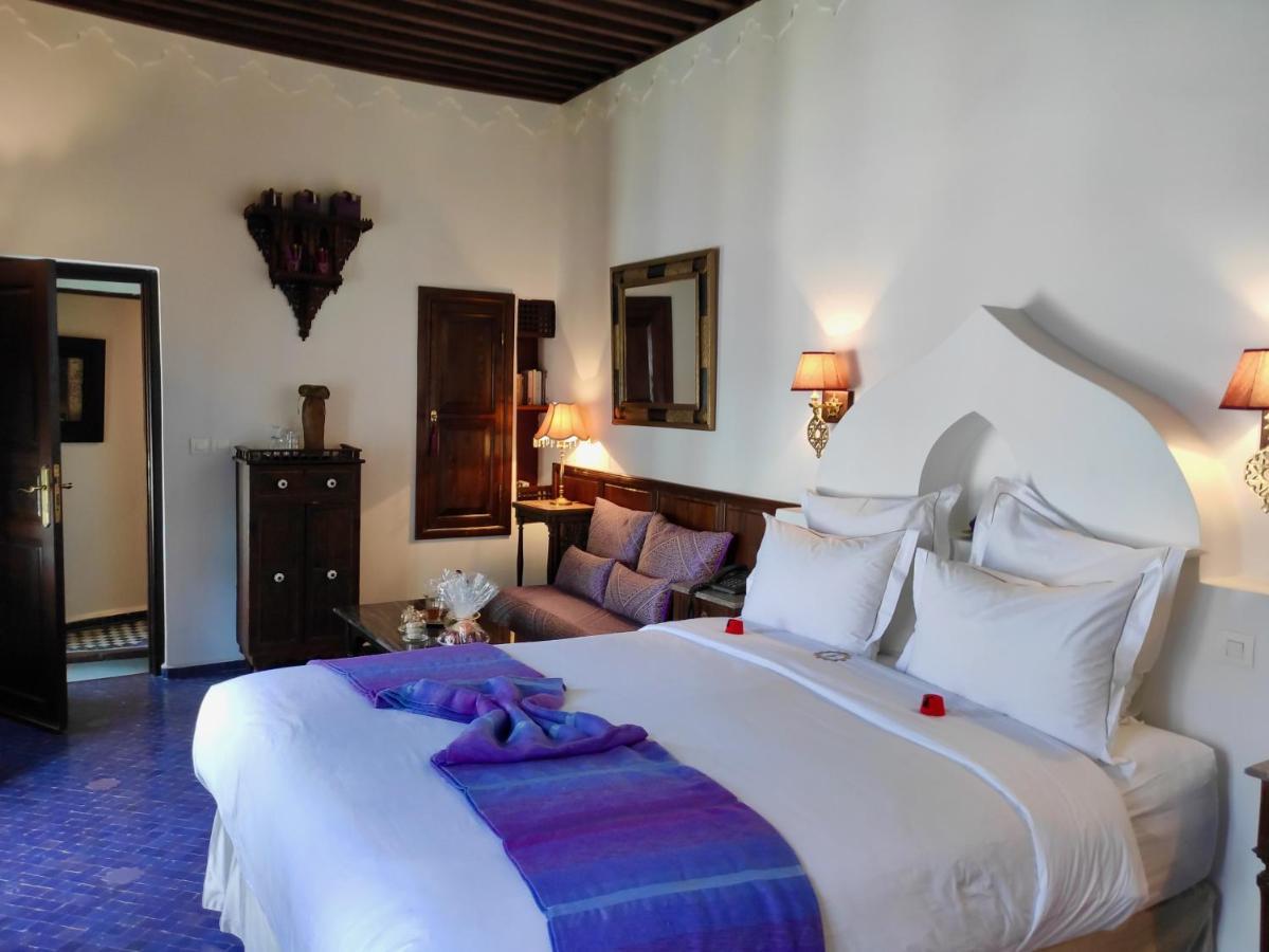 Riad Le Calife Fez Bagian luar foto