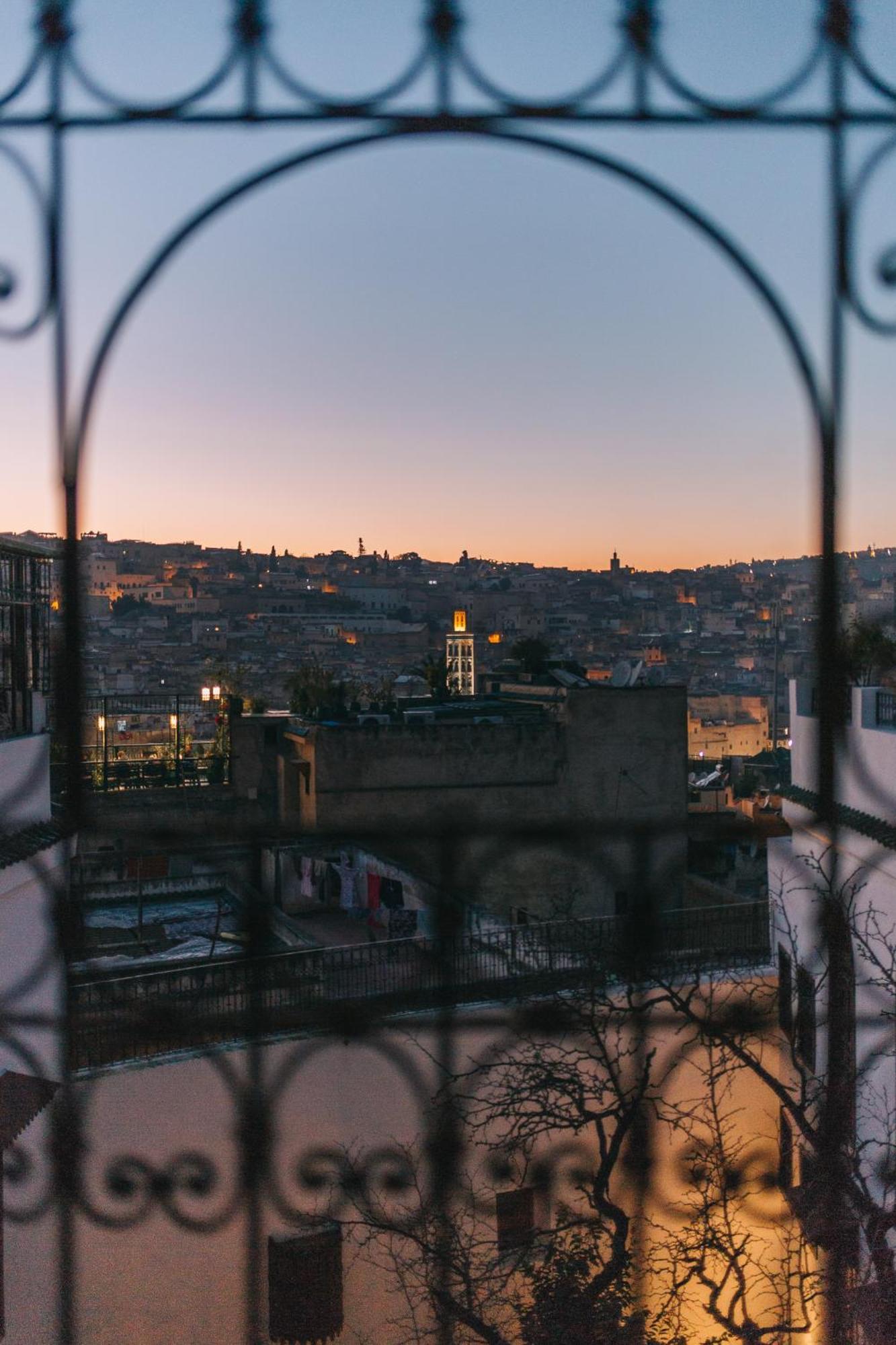 Riad Le Calife Fez Bagian luar foto