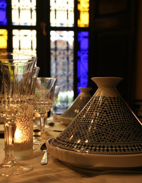 Riad Le Calife Fez Bagian luar foto