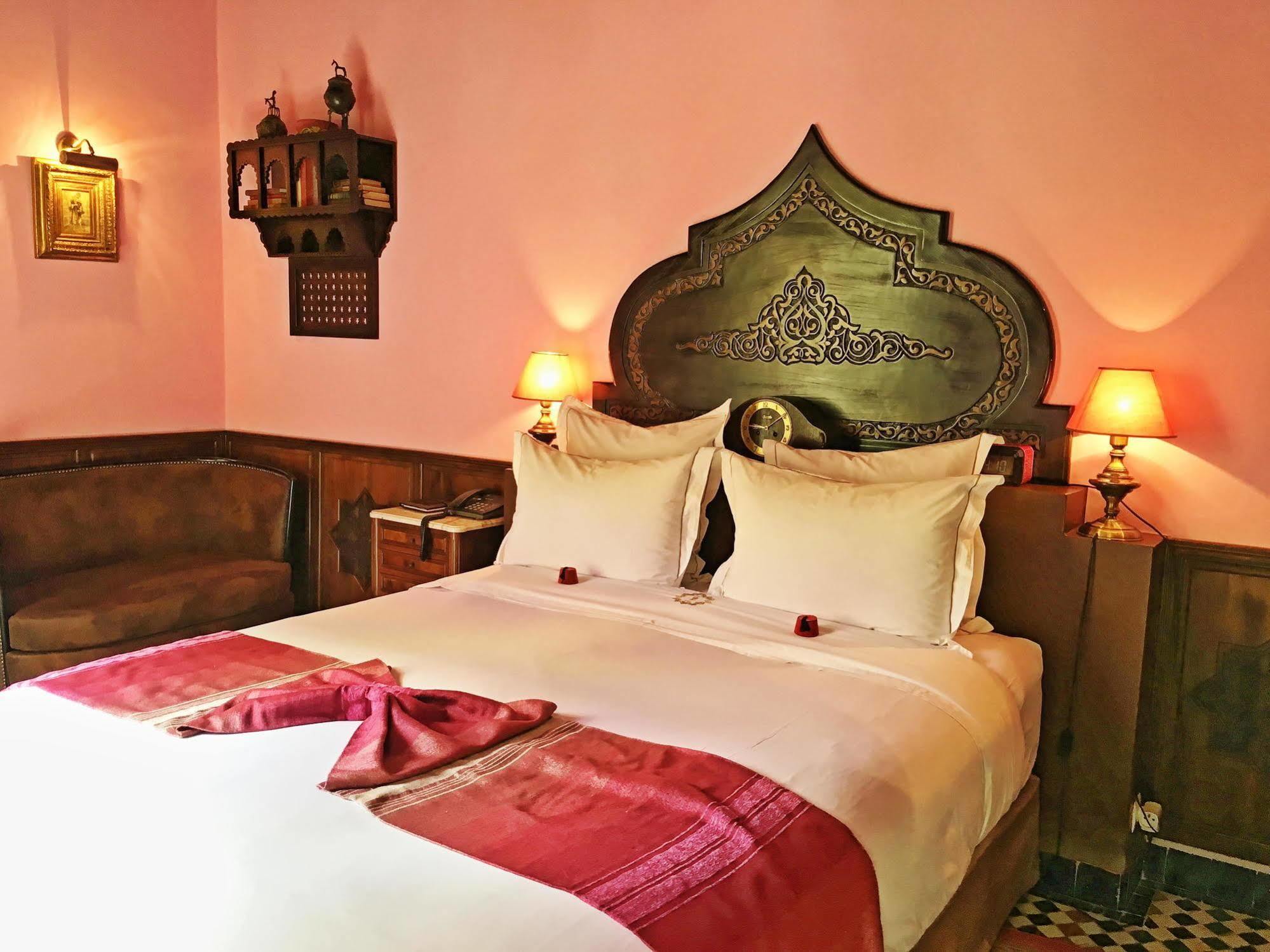 Riad Le Calife Fez Bagian luar foto