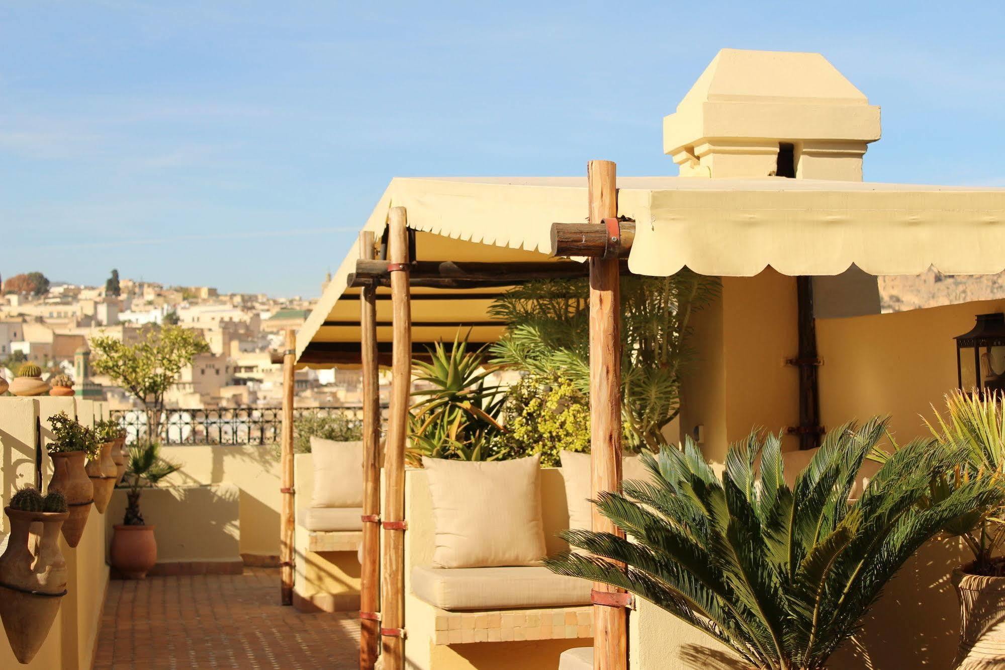 Riad Le Calife Fez Bagian luar foto
